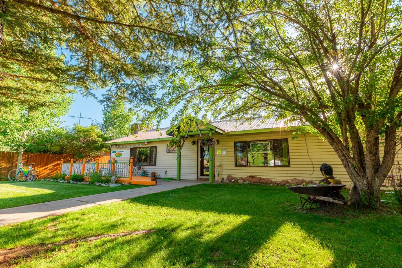 The Wanderlust Hostel Gunnison Dış mekan fotoğraf