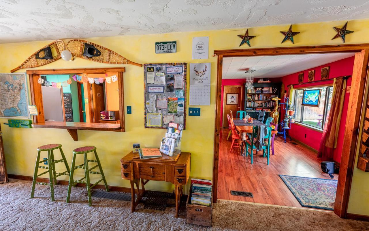 The Wanderlust Hostel Gunnison Dış mekan fotoğraf