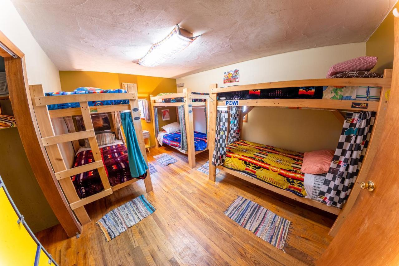 The Wanderlust Hostel Gunnison Dış mekan fotoğraf